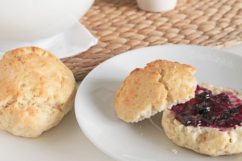 Scones - leckere kleine Brötchen - deschdanja.ch