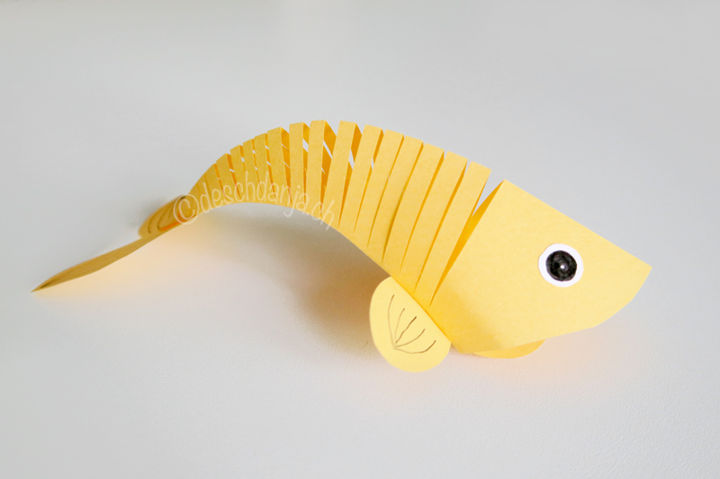 Moving Paper Fish