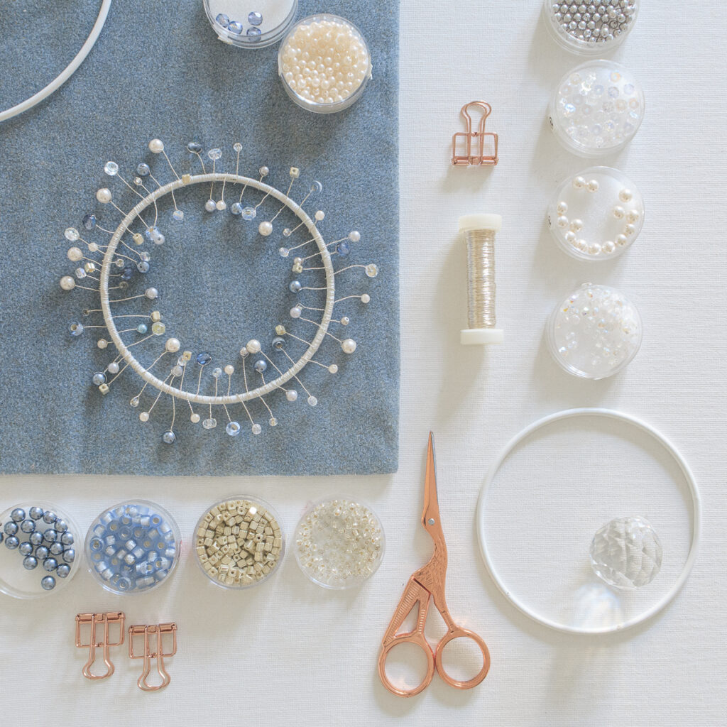 Lichtfänger Materialien: Drahtring, Perlen, Schmuckdraht